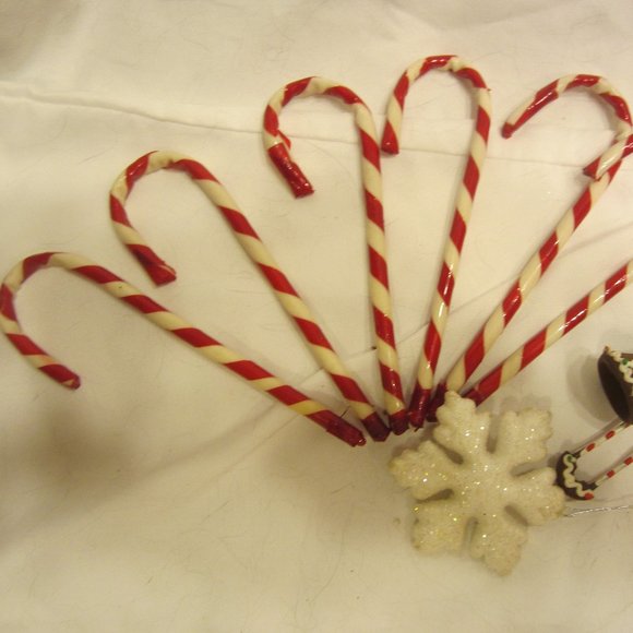 VTG 60'S SET OF PLASTIC ORNAMENTS, MIXED SET - Picture 1 of 6